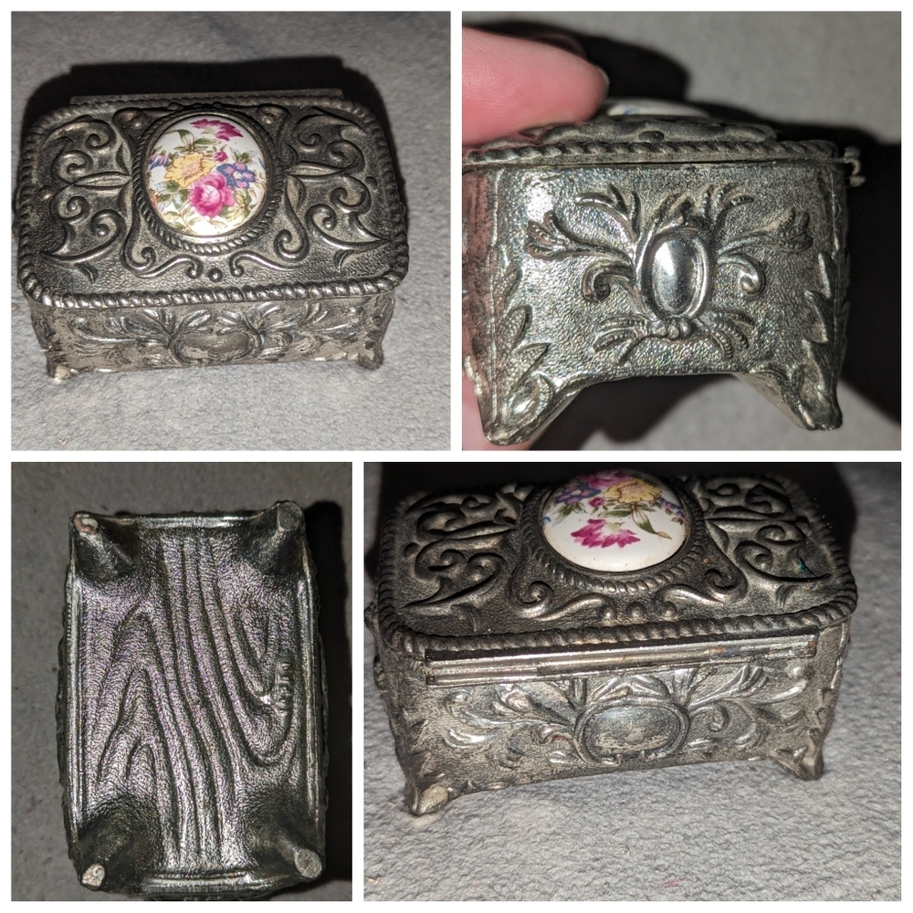 Vintage stam box/trinket box